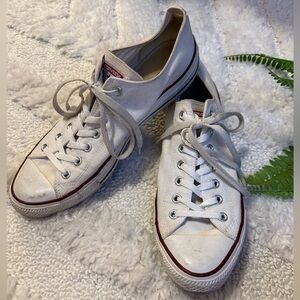 Converse Men’s White Classic Sneakers